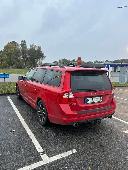 Volvo V70 2011 photo 2