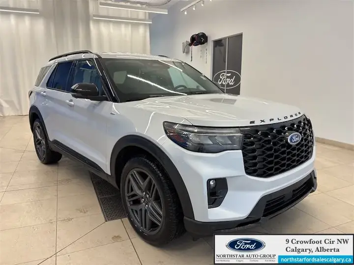 Ford Explorer 2026 photo 4