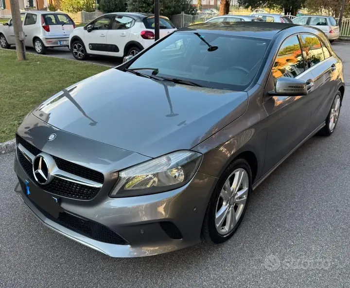 Mercedes-Benz A 180