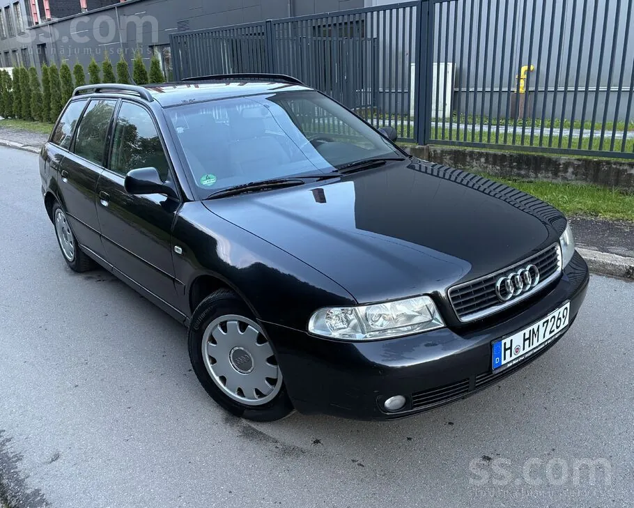 Audi A4 2001 photo 2