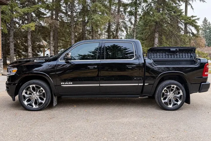 Ram 1500 2023 photo 3
