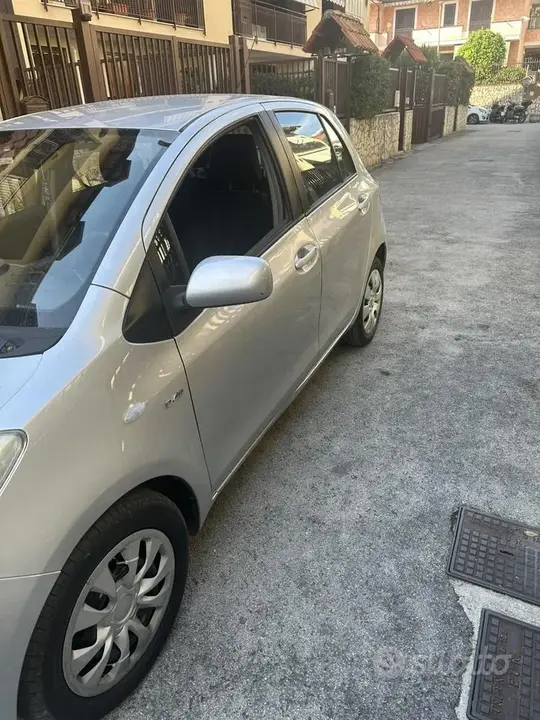Toyota Yaris 2008 photo 4