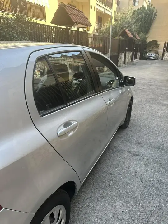 Toyota Yaris 2008 photo 3