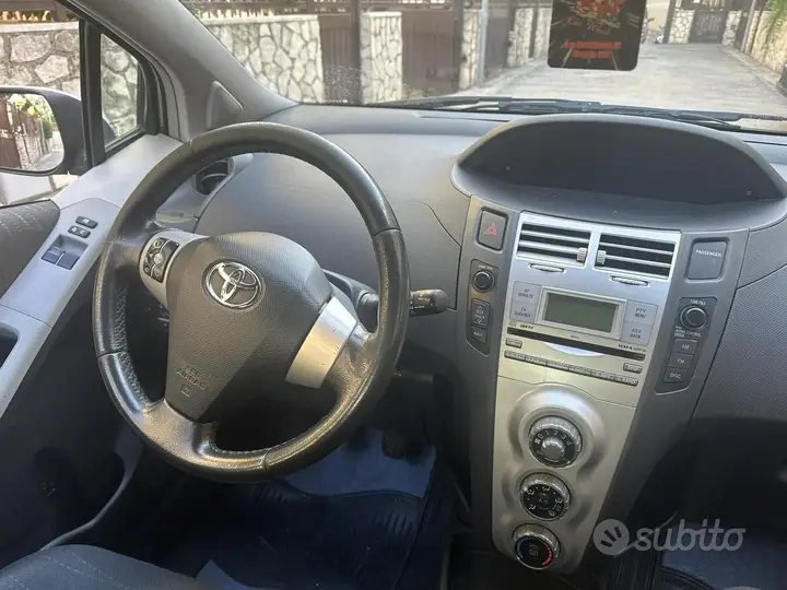 Toyota Yaris 2008 photo 5
