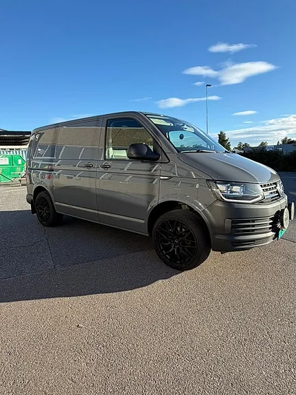 Volkswagen Transporter 2019 photo 2