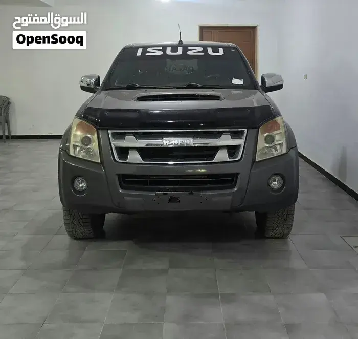 Isuzu Mu-X 2012 photo 2