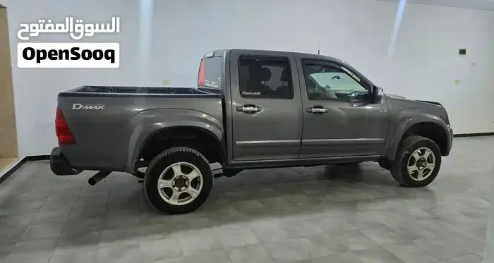 Isuzu Mu-X 2012 photo 4