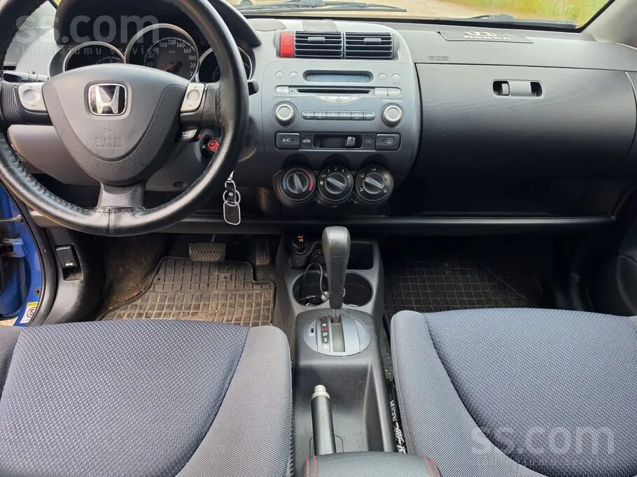 Honda Jazz 2004 photo 3