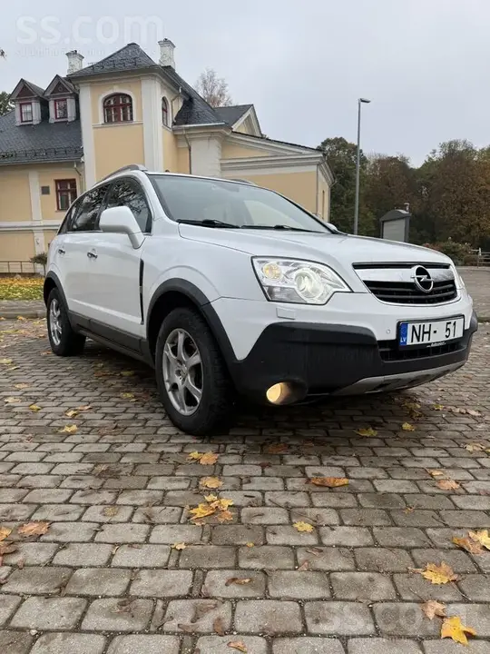 Opel Antara 2010 photo 3