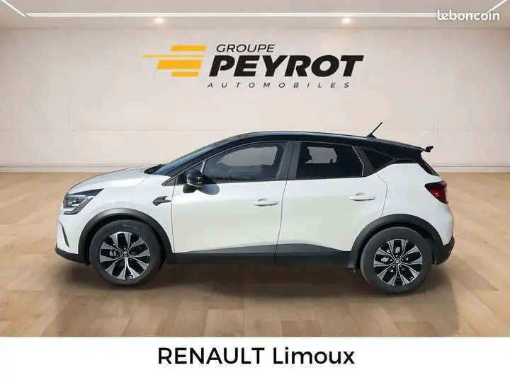 Renault Captur 2024 photo 3