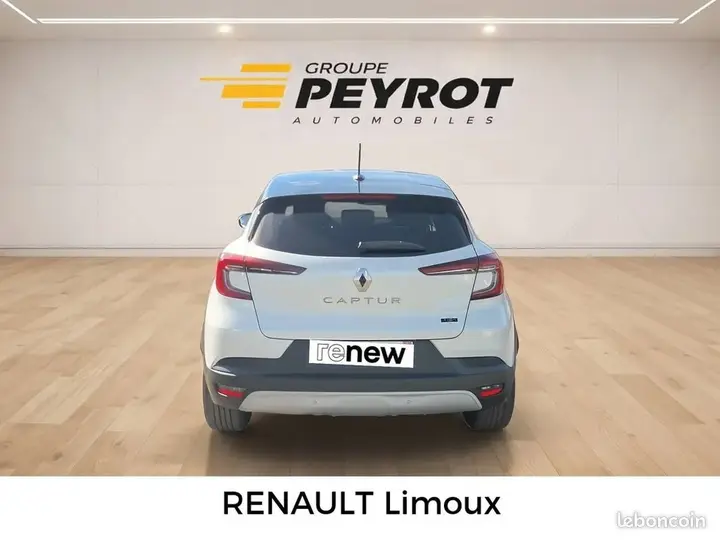 Renault Captur 2024 photo 4