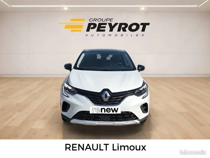 Renault Captur 2024 photo 2