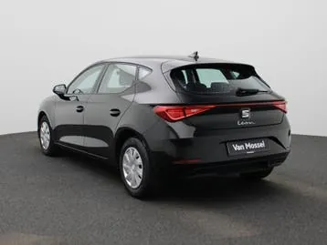 Seat Leon 2023 photo 2