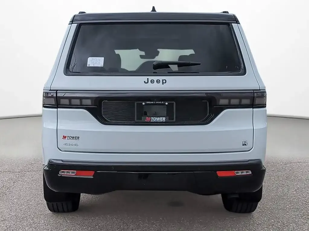 Jeep Grand Wagoneer 2026 photo 4