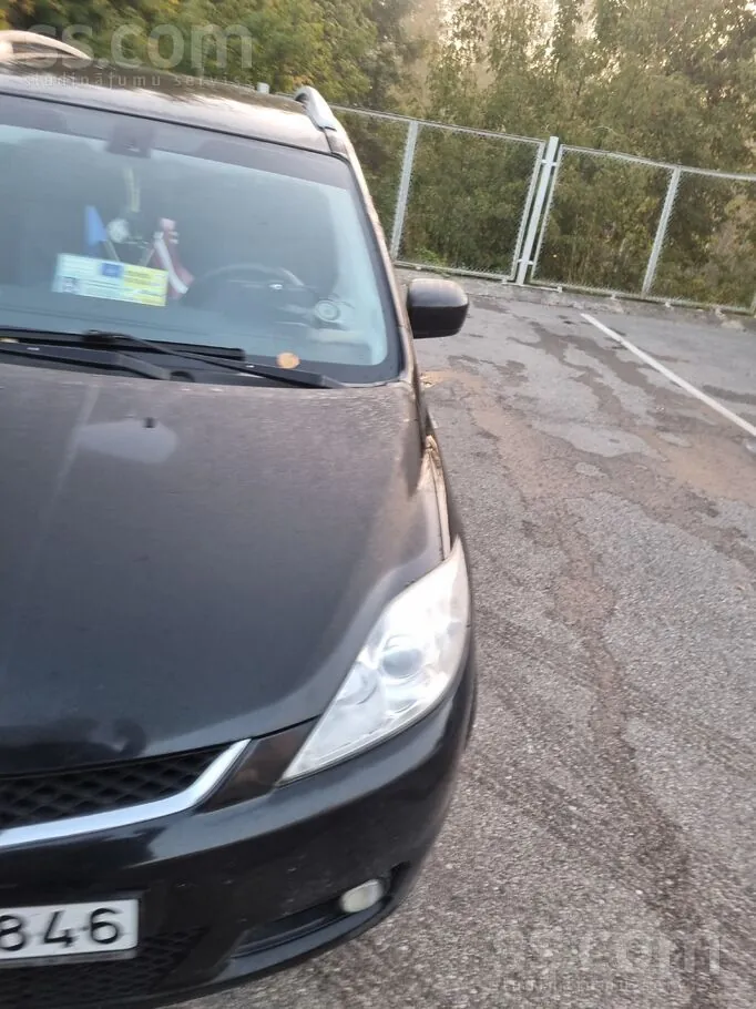 Mazda Mazda5 2006 photo 2