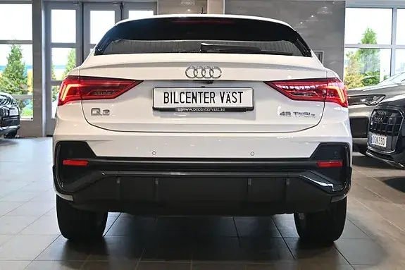 Audi Q3 2023 photo 4