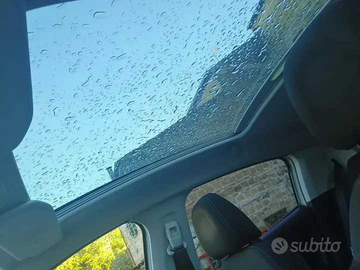 Peugeot 208 2014 photo 3