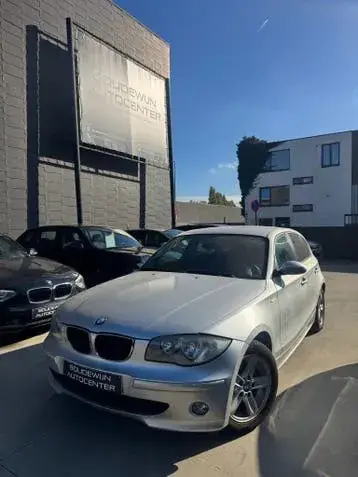 BMW Série 1 2005 photo 2