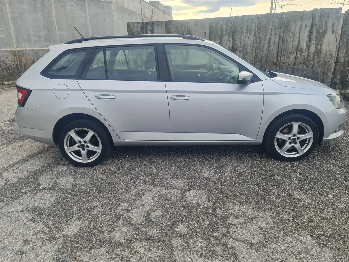 Skoda Fabia 2016 photo 3