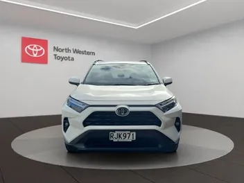 Toyota Rav4 2025 photo 3
