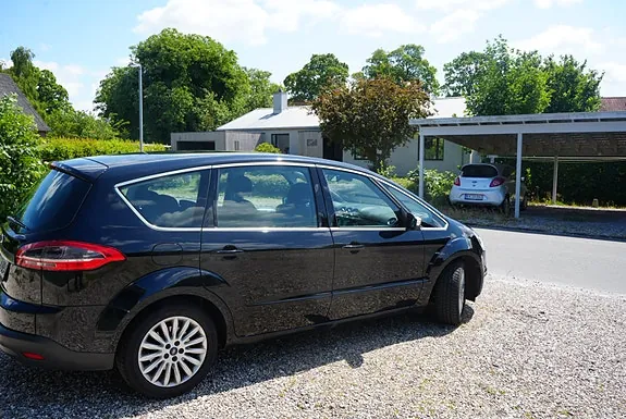 Ford S-Max 2013 photo 3