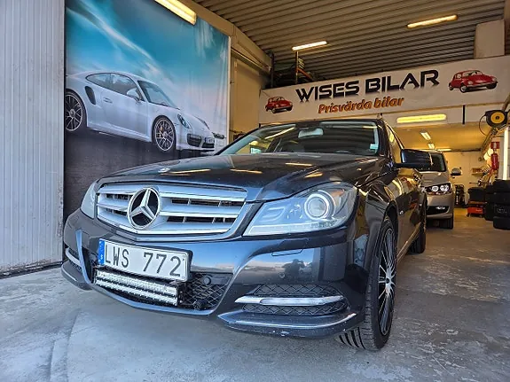 Mercedes-Benz C220 2012 photo 2