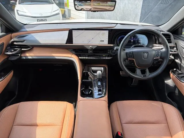 Toyota Crown Sport Z 2024 photo 3
