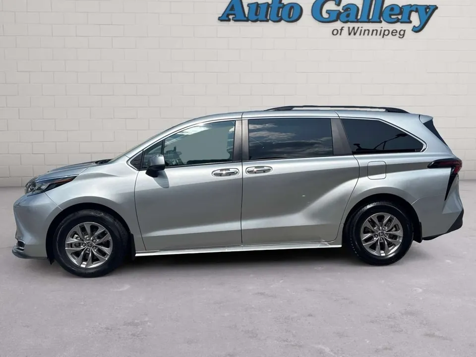 Toyota Sienna 2024 photo 2