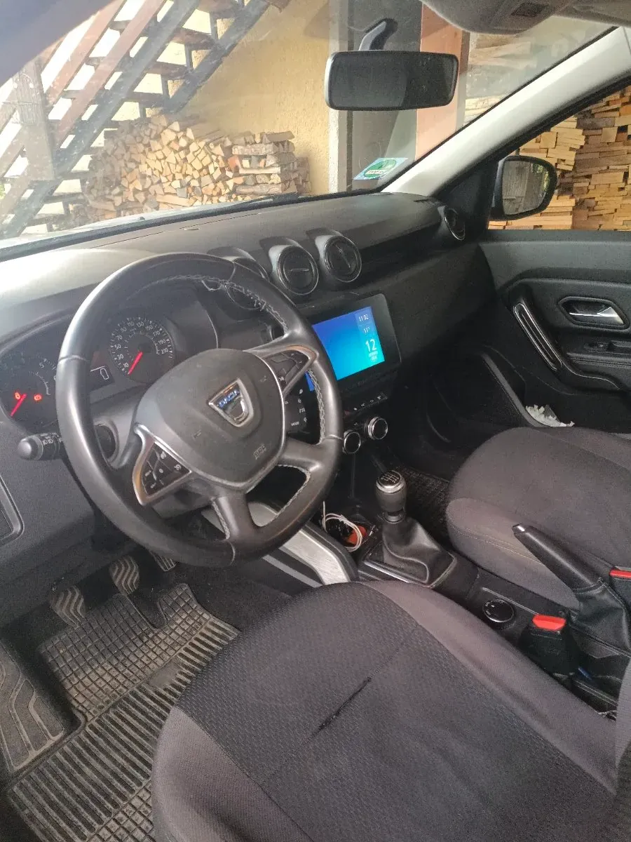 Dacia Duster 2021 photo 2