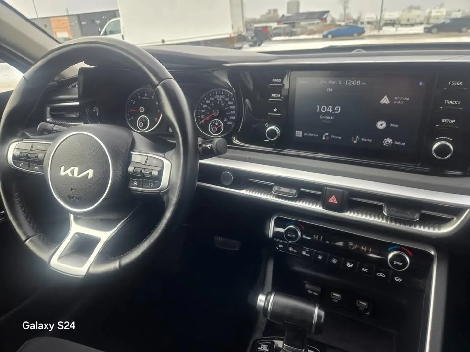 Kia K5 2023 photo 4