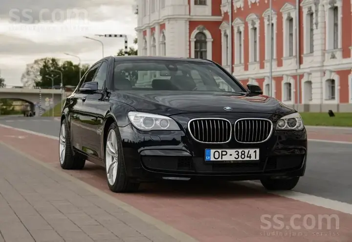 BMW 7 Series 2014 photo 3