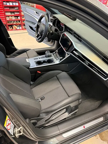 Audi A6 2025 photo 4