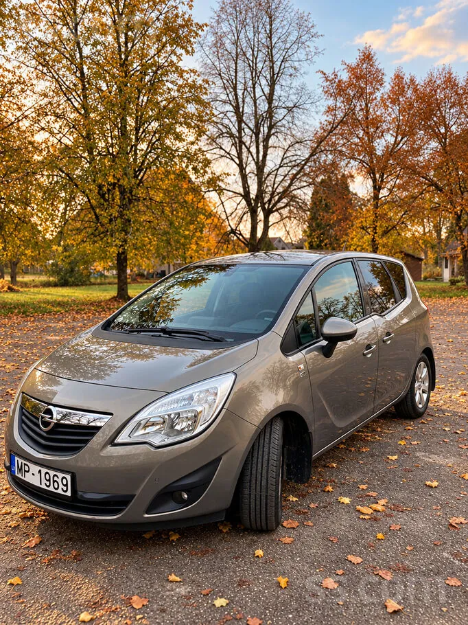 Opel Meriva 2012 photo 2
