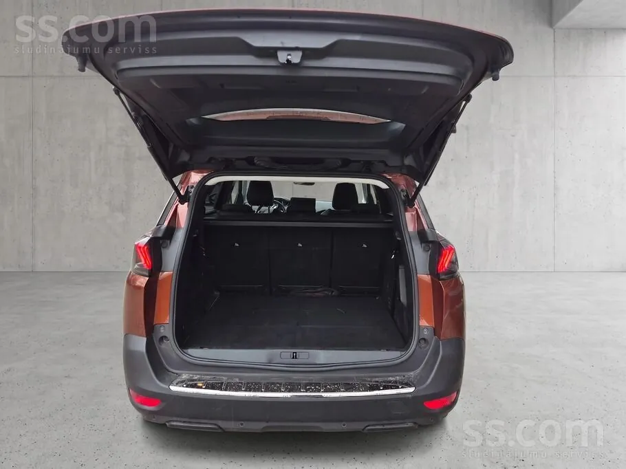 Peugeot 5008 2022 photo 5