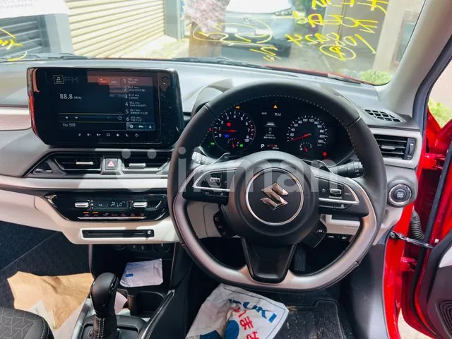 Suzuki Swift 2024 photo 2