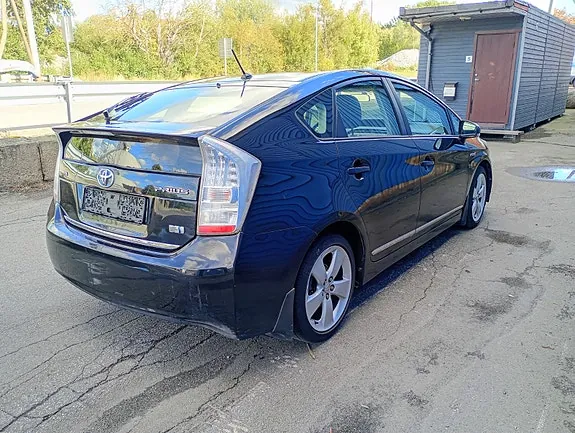Toyota Prius 2011 photo 3