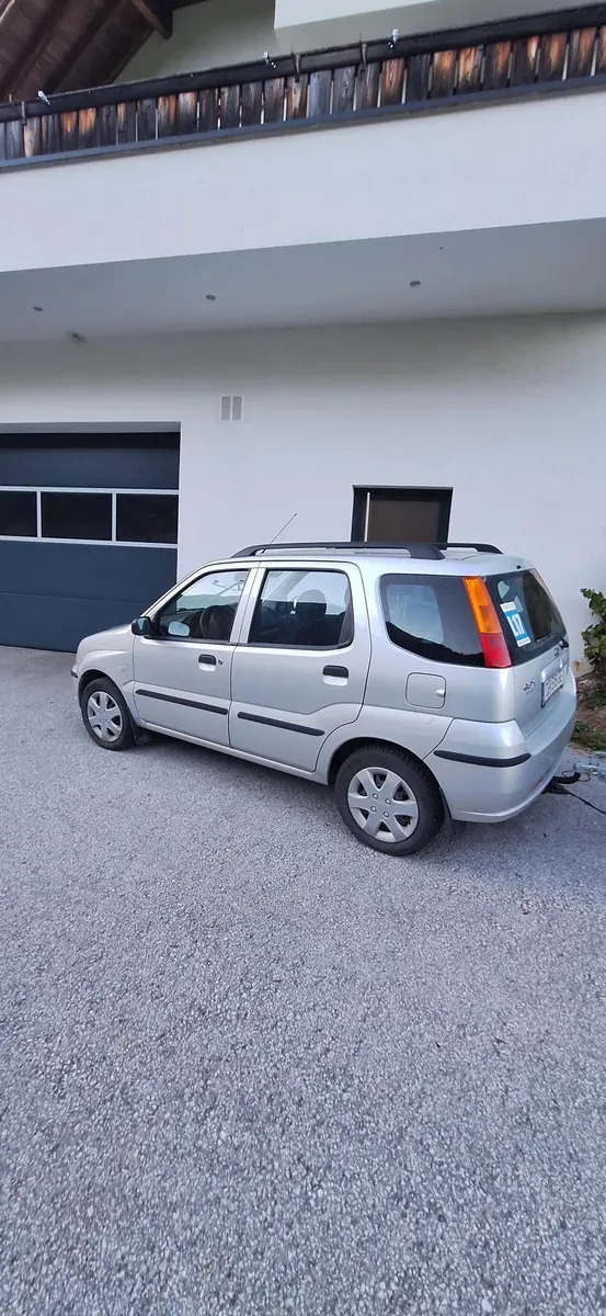 Subaru Justy 2007 photo 3