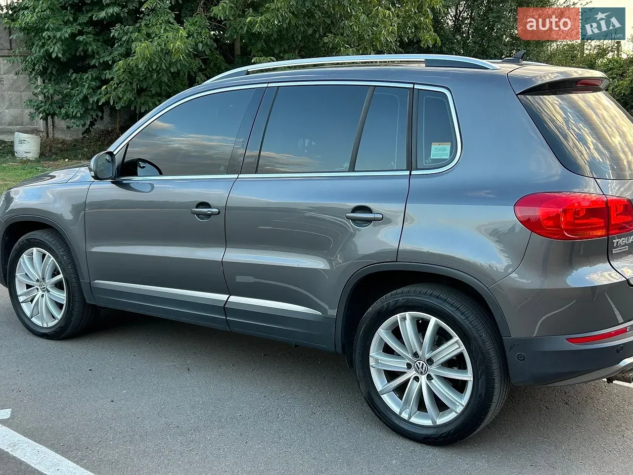 Volkswagen Tiguan 2012 photo 3