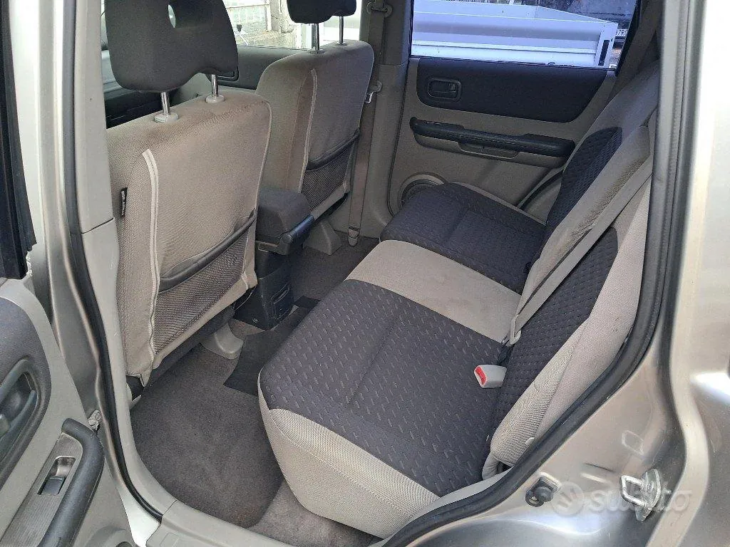 Nissan X-Trail 2005 photo 3