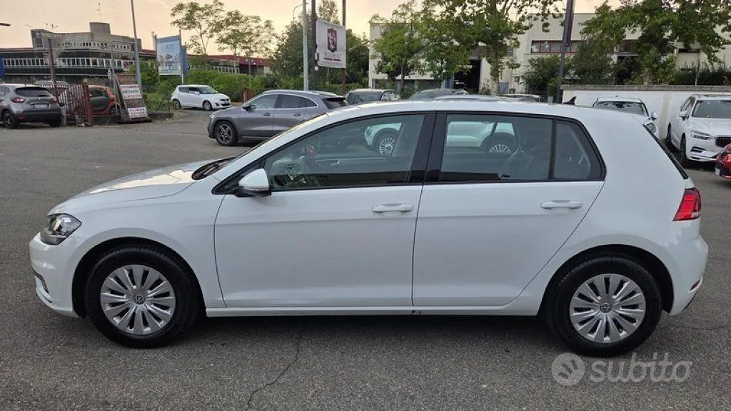 Volkswagen Golf 2018 photo 3