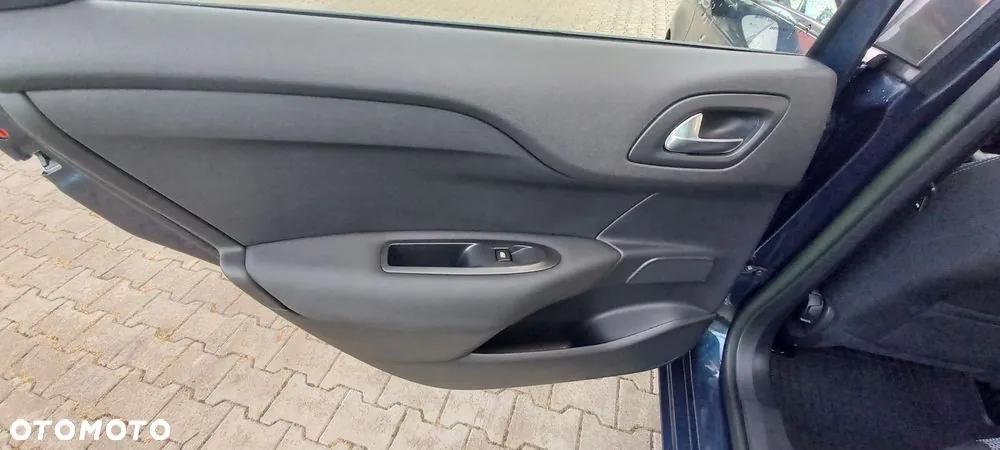 Citroen C4 2014 photo 4