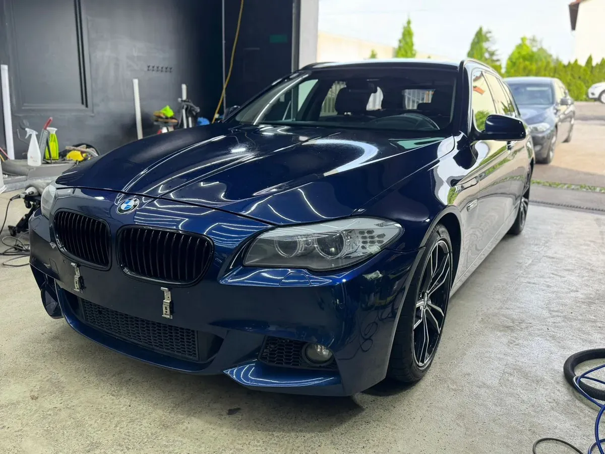 BMW 5 Series 2011 photo 3