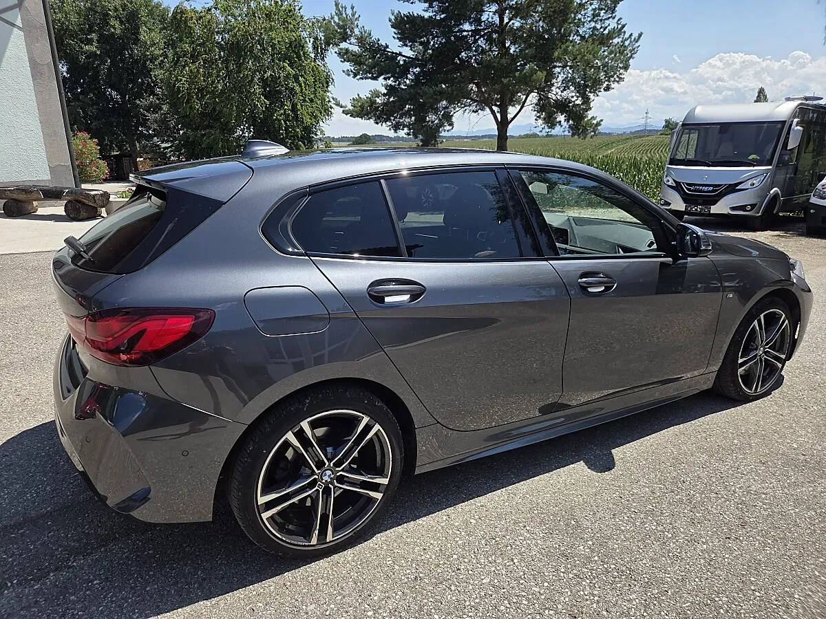 BMW 1 Series 2020 photo 2