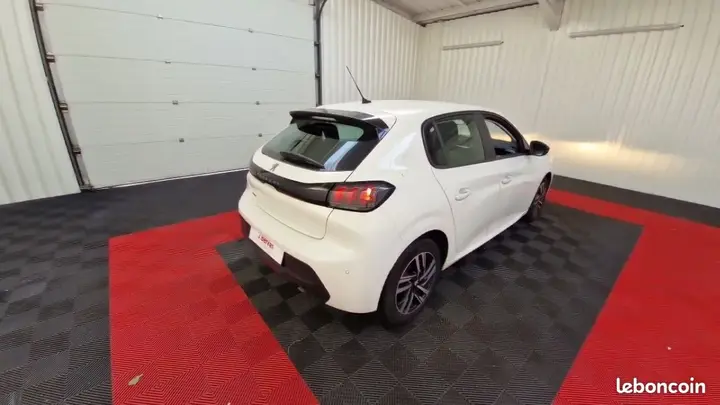 Peugeot 208 2023 photo 5