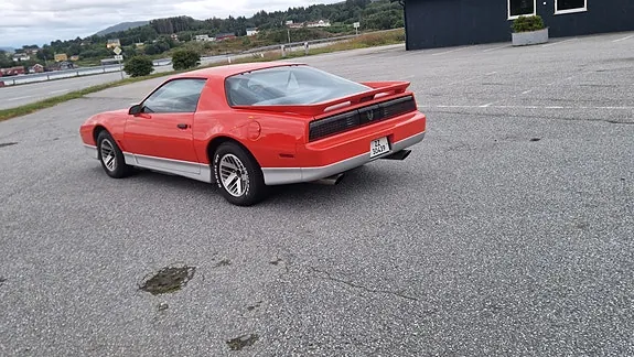 Pontiac Trans Am 1988 photo 2