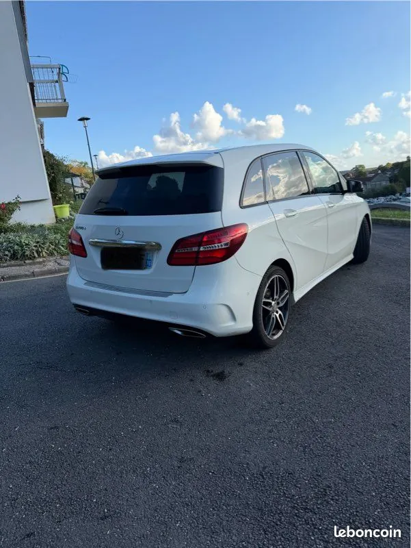 Mercedes-Benz B-Class 2015 photo 3
