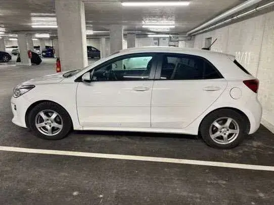 Kia Rio 2018 photo 3