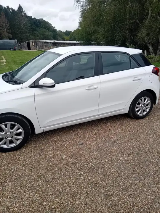 Hyundai I20 2016 photo 2