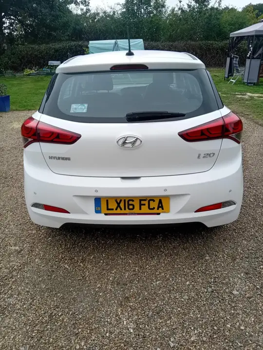 Hyundai I20 2016 photo 3