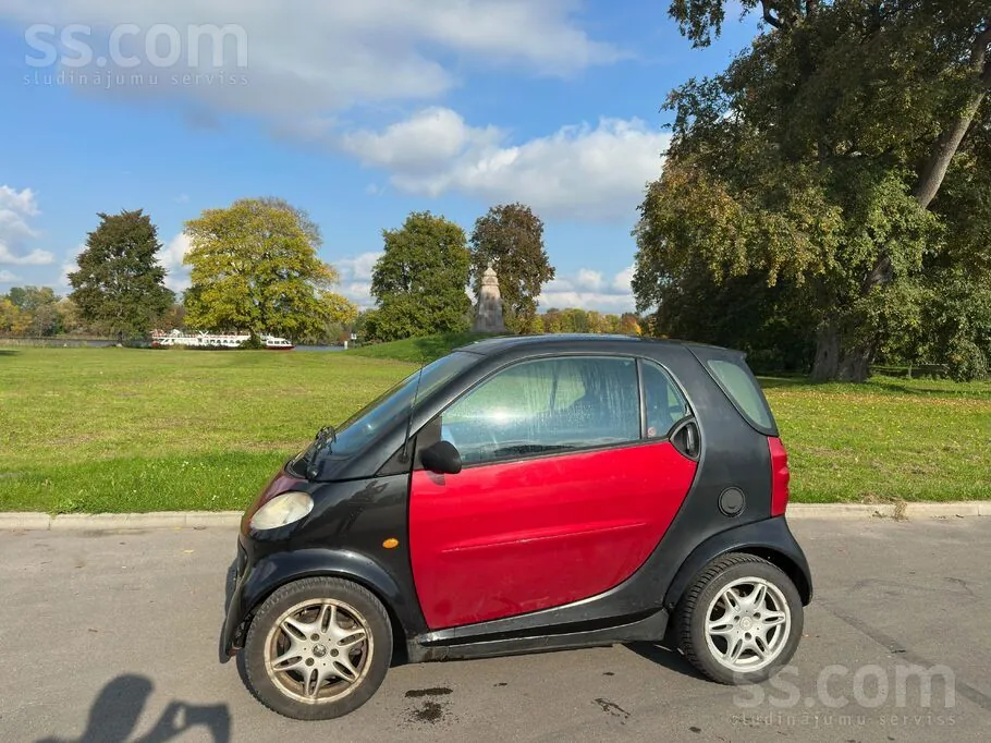 Smart Fortwo 2001 photo 3